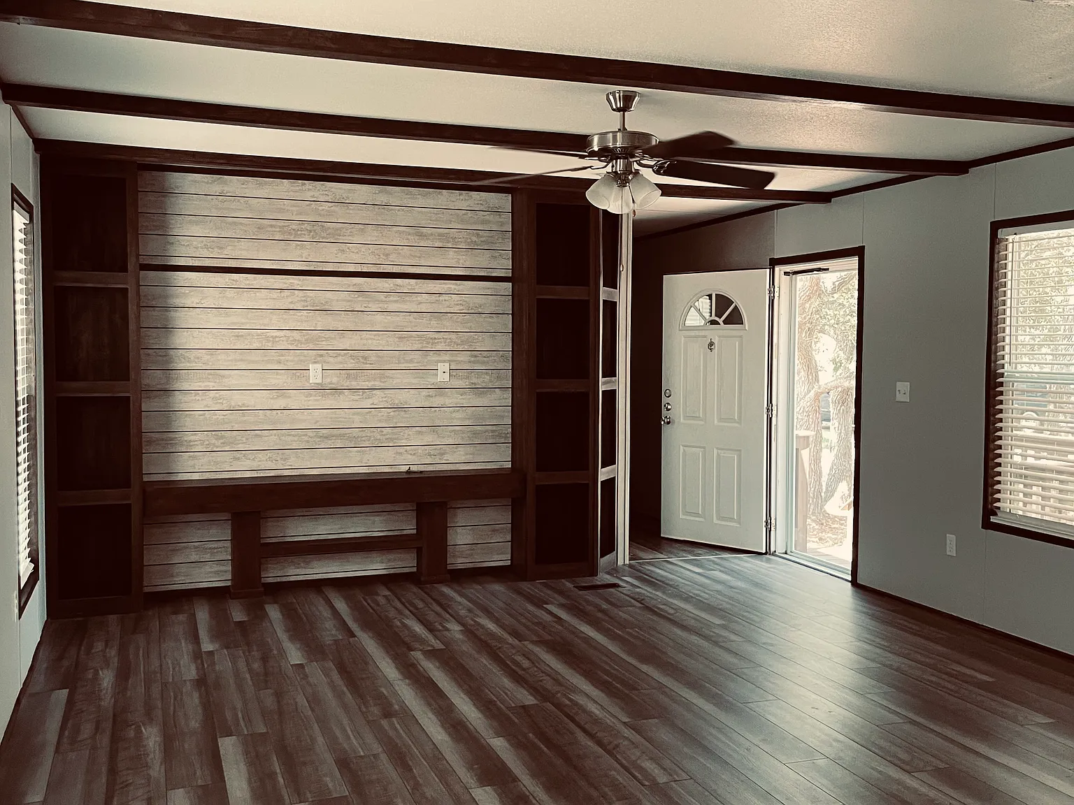 3 bed, 1216 sqft, $1,400 — Photo 3