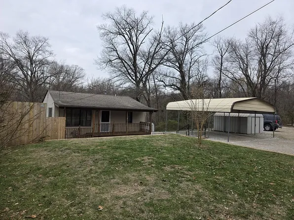 5 Doerge Dr, Caseyville, IL 62232