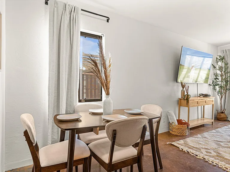 9428 N 1st Ave #1 — Photo 3