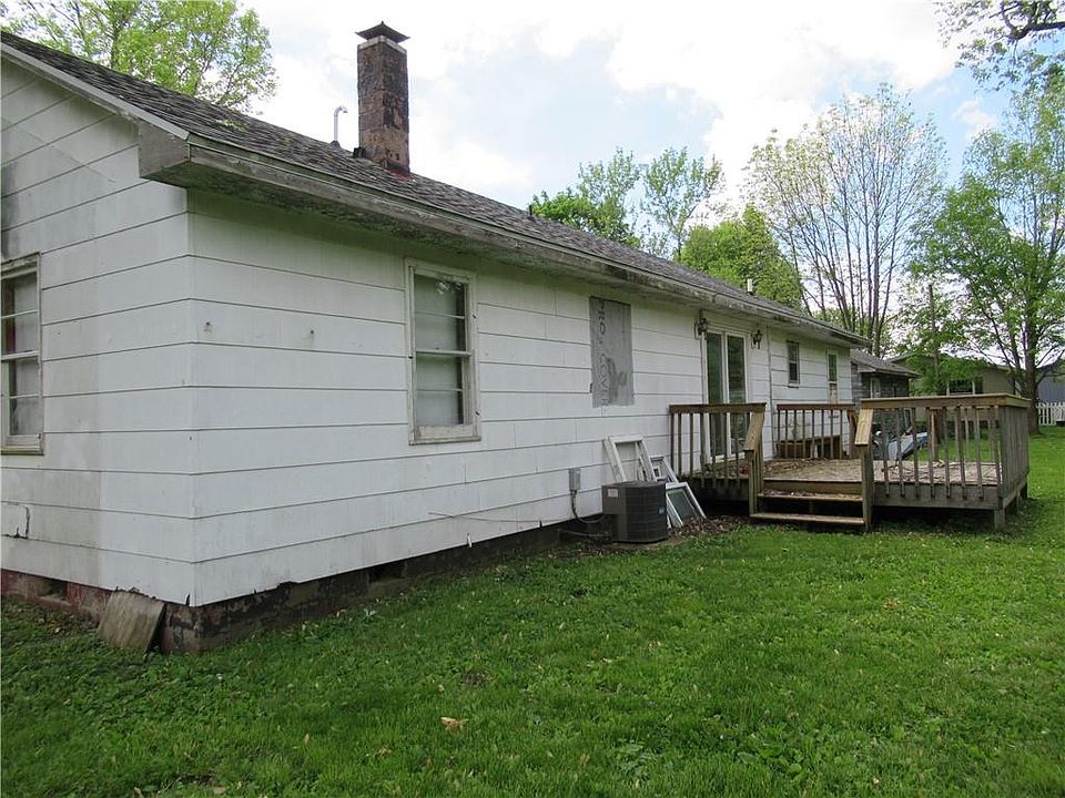 2nd image of 112 Estelle Ave