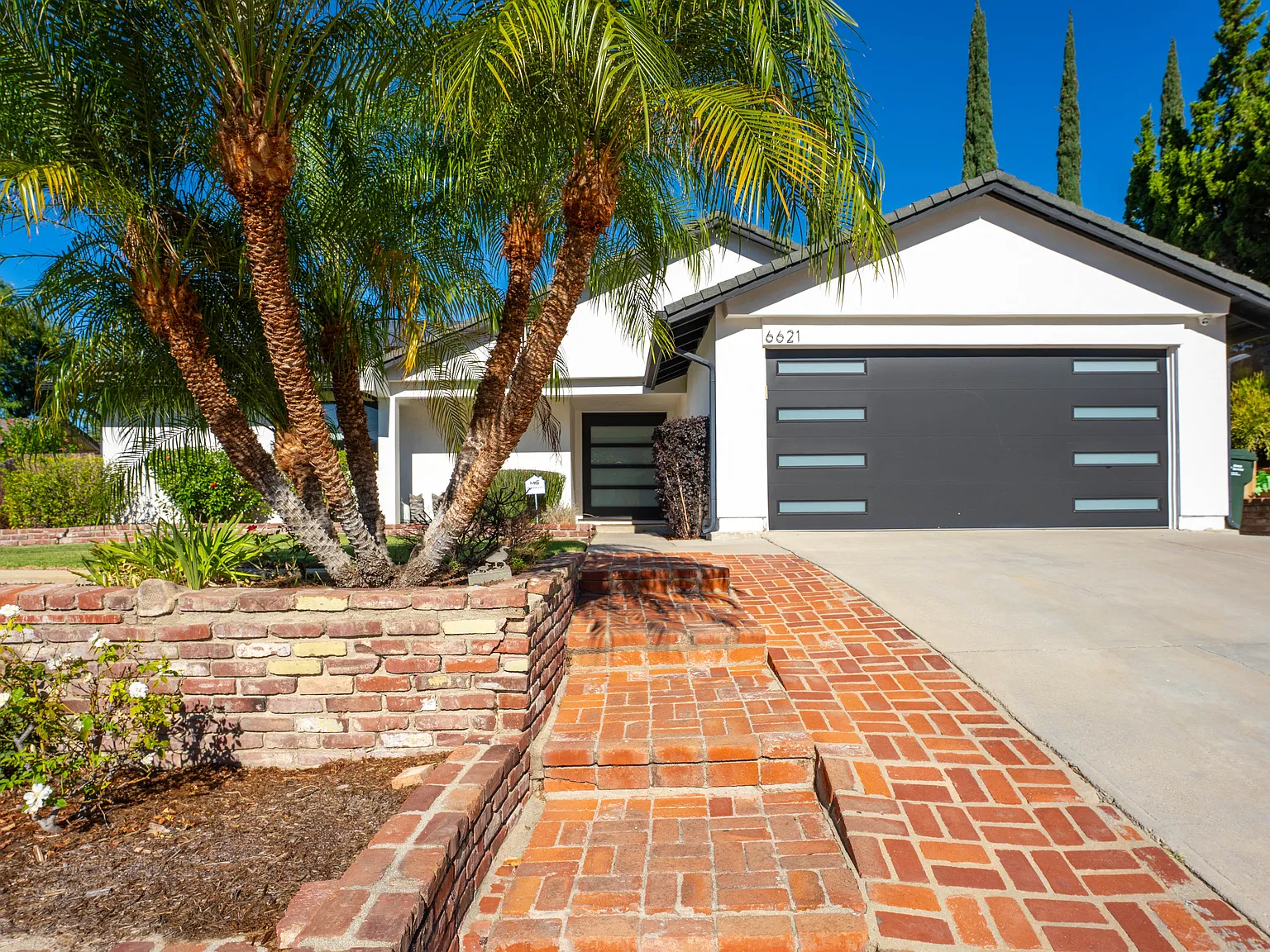 3 bed, 1607 sqft, $7,500 — Photo 3