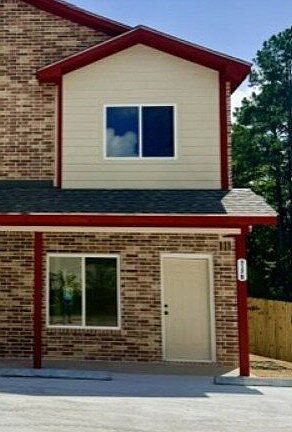 2nd image of 317 Lane Dr #B