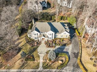 1 Buckingham Ct, Syosset, NY 11791
