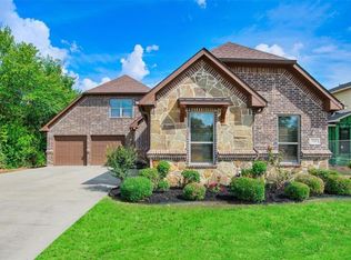 236 N Starnes St, Grapevine, TX 76051