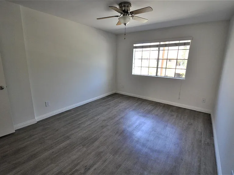 11030 Hartsook Street — Photo 32