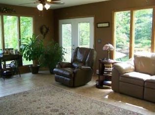 180 Green Meadow Ln, Pikeville, KY 41501