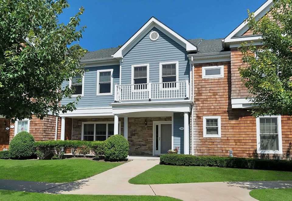 1st image of 19 Gianna Ct