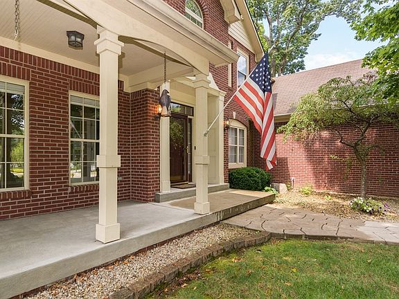 ELEGANT CUSTOM HOME, FORMER BUILDER MODEL.
