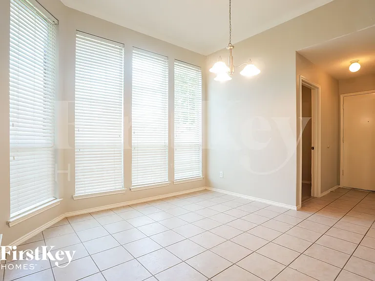 1731 Vista Ridge Dr W — Photo 6