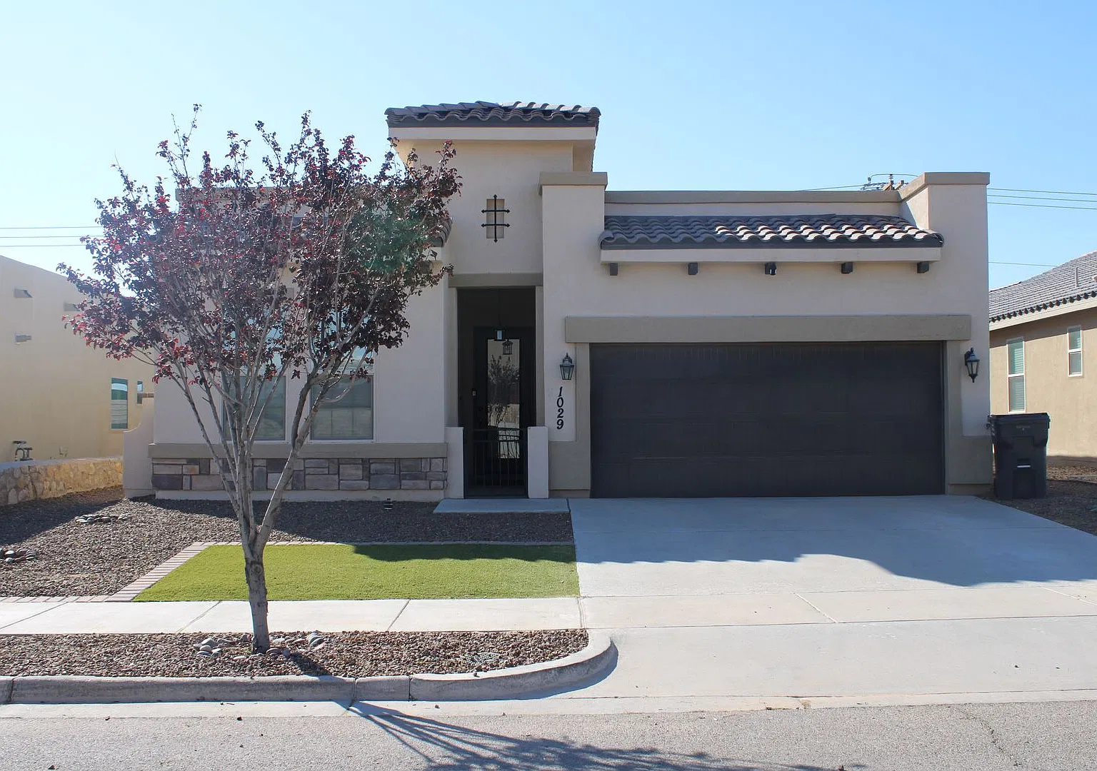 1029 Shields St. — Photo 1