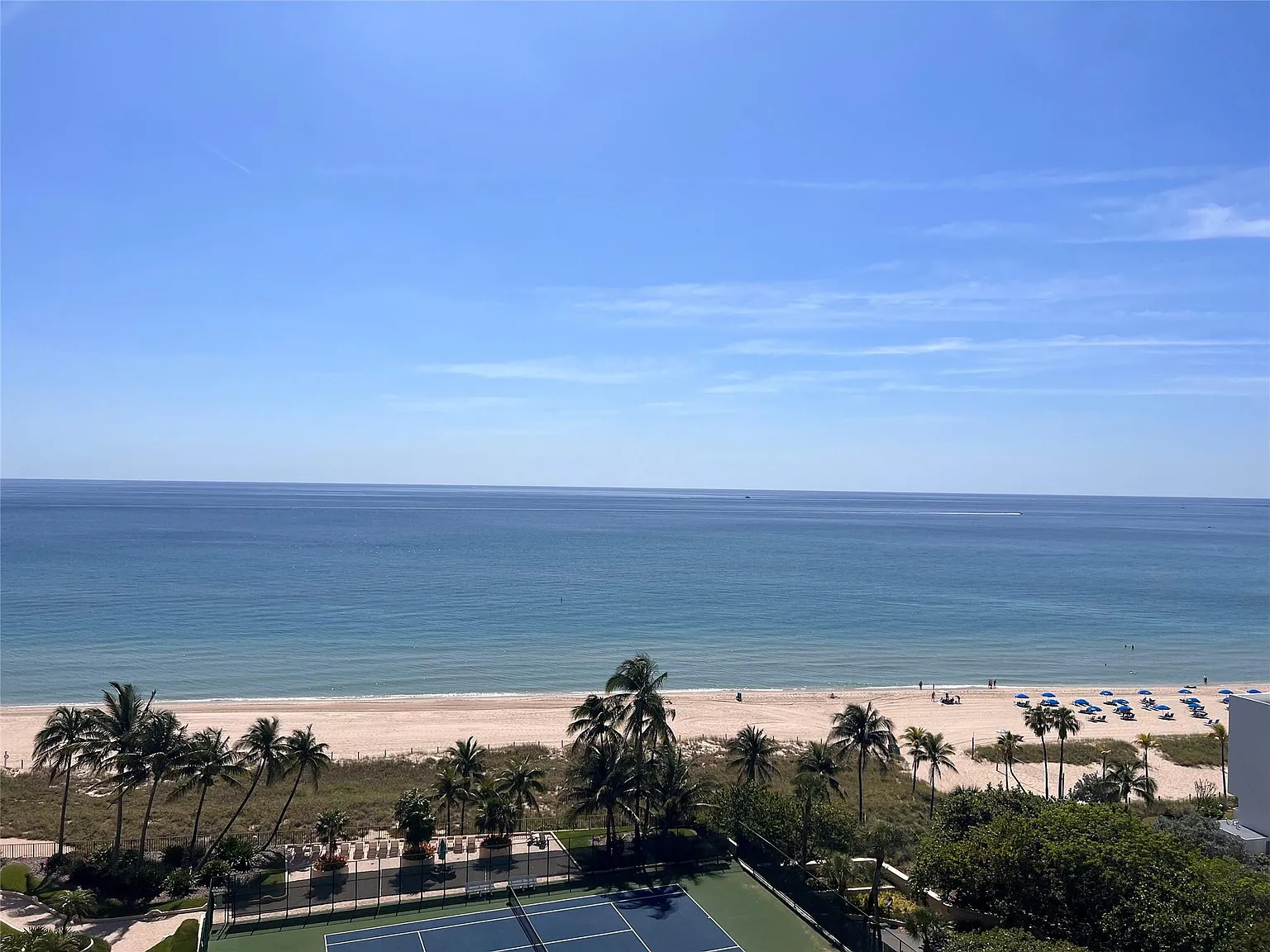 2 bed, 2.0 bath, 1700 sqft, $7,500 — Photo 2