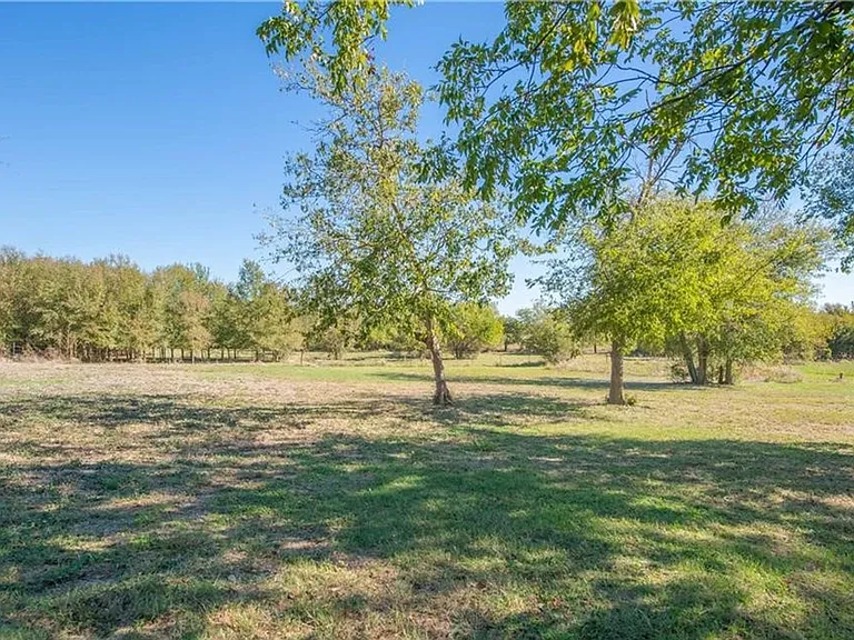 12802 County Line Rd — Photo 29