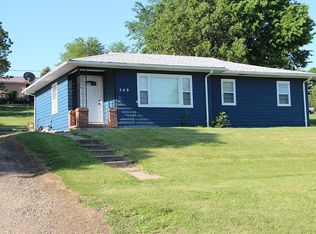 549 W 8th St, Winner, SD 57580