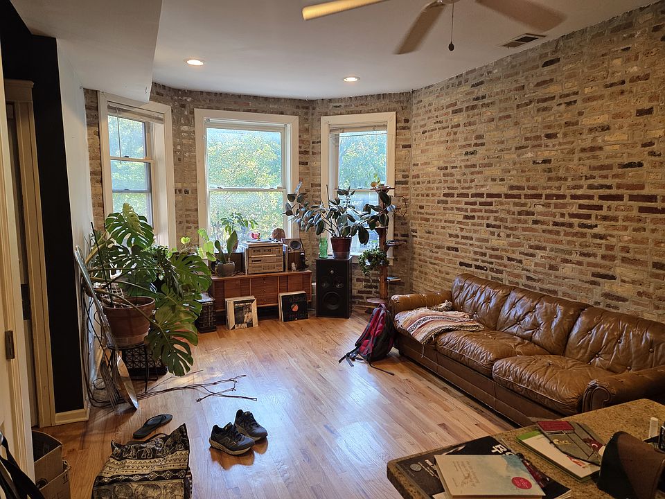 1st image of 924 N Wolcott Ave APT 1