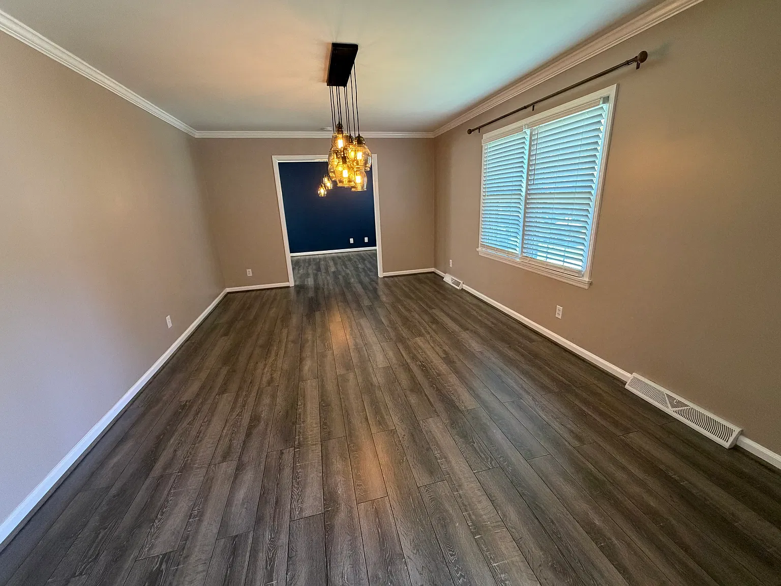 3 bed, 1860 sqft, $1,900 — Photo 3