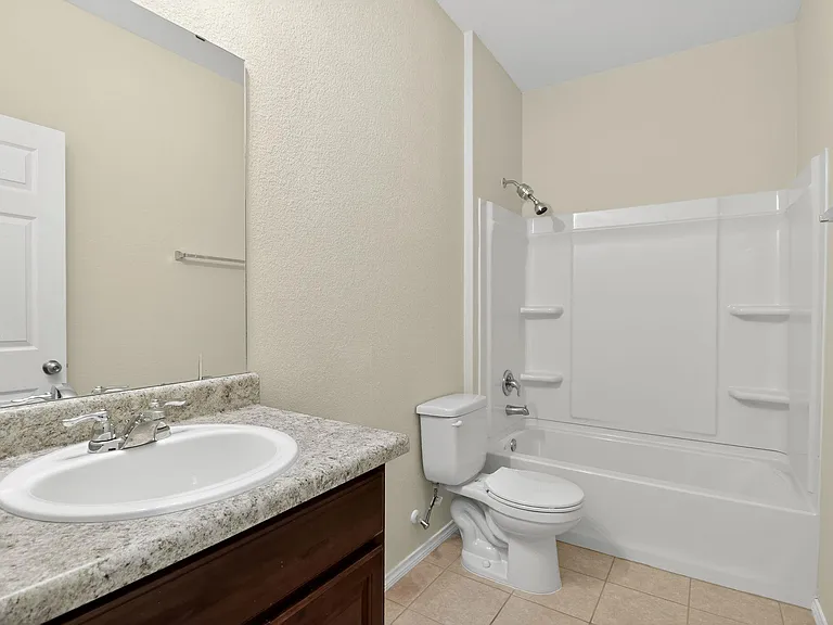 137 Miracle Dr — Photo 18