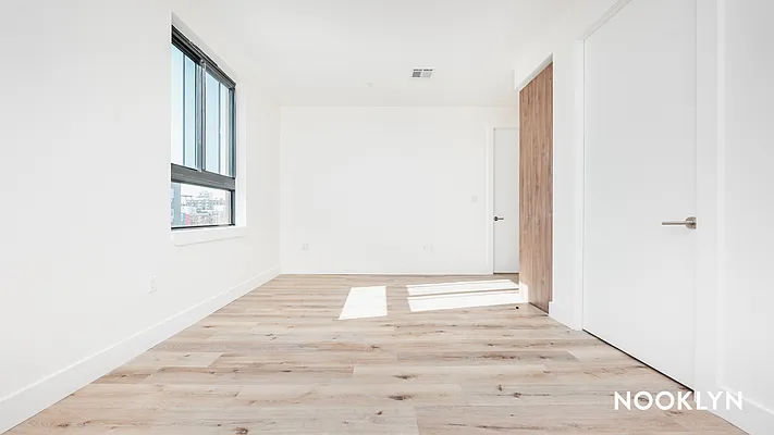 Rented by Nooklyn NYC LLC | media 38