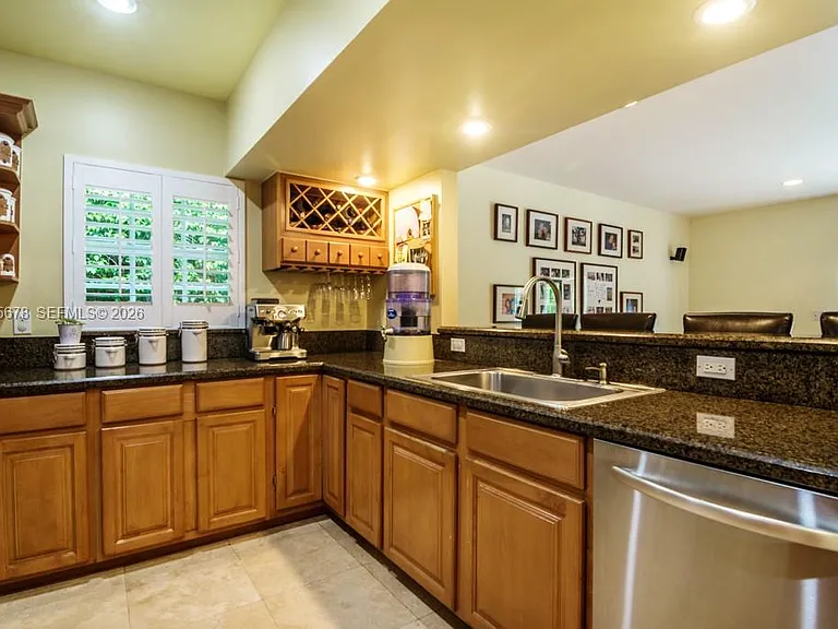1237 Aduana Ave — Photo 4