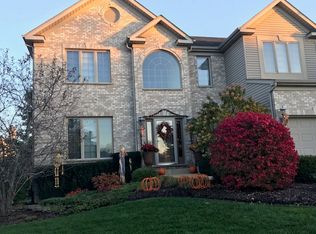 924 Woodland Dr, Antioch, IL