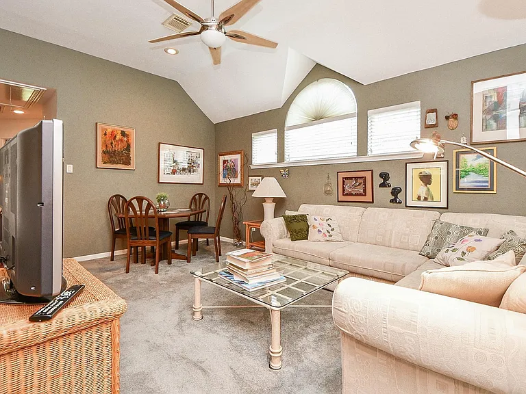 1211 Magnolia Woods Ct — Photo 15