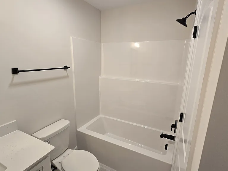 4301 Laurel Ridge Dr — Photo 37
