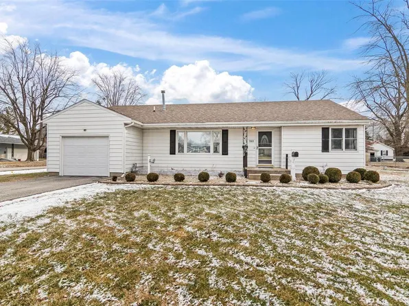 712 S Douglas St, Litchfield, IL 62056