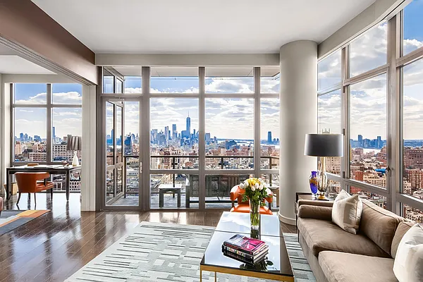 Sold by Compass | media 1
