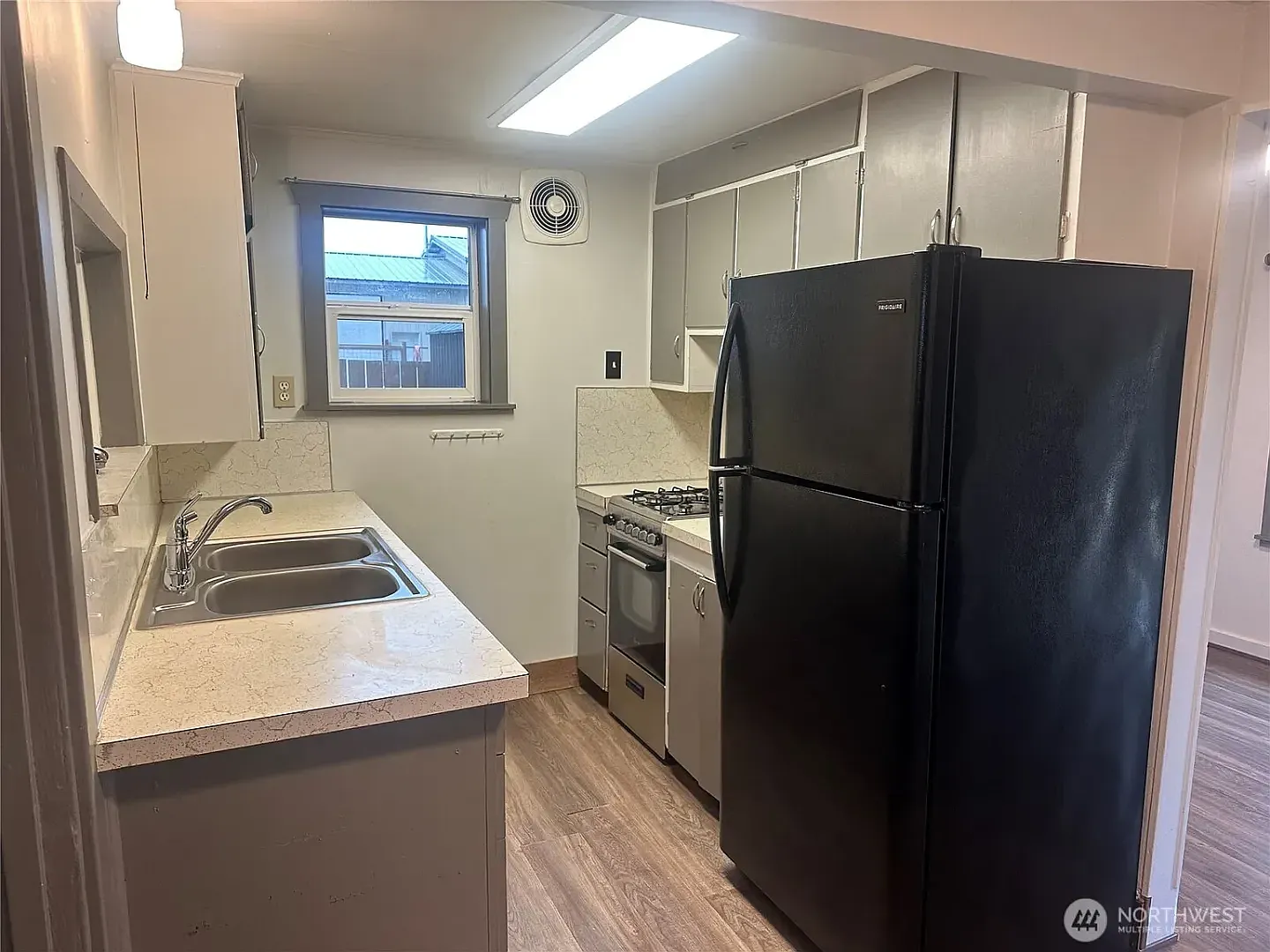 2 Bedroom, 1 Bathroom Home for Rent in Lynden! — Photo 2
