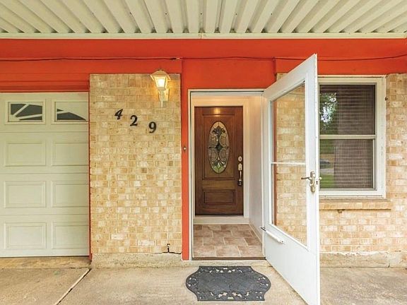 4th image of 429 E Kiber St