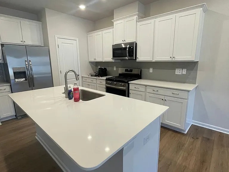 30 Fern Hill Ln — Photo 6