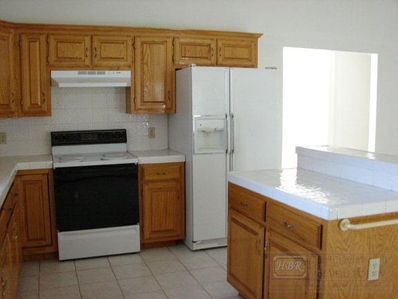 5th image of 3214 Treasure Hills Blvd