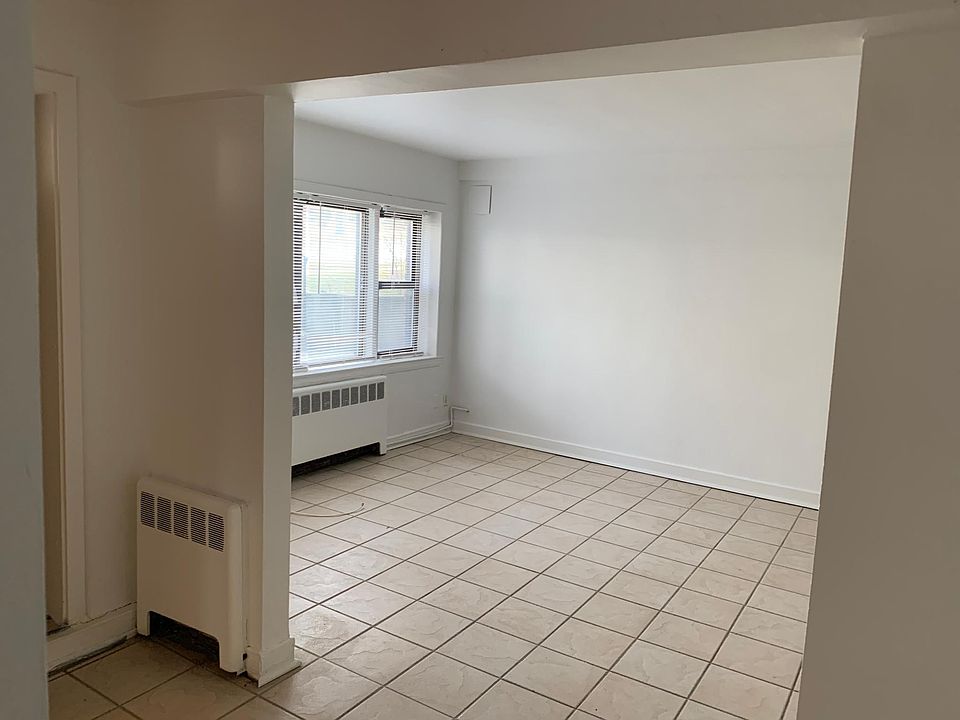 1st image of 11 Quinby Ave #11