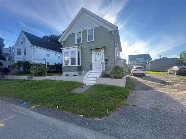 309 Station St, Cranston, RI 02910