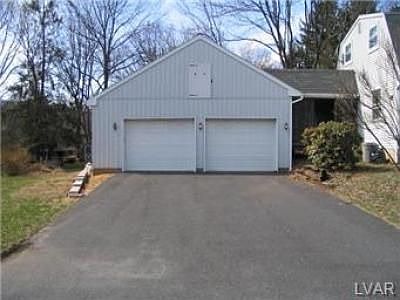 2nd image of 1962 Barclay Ct