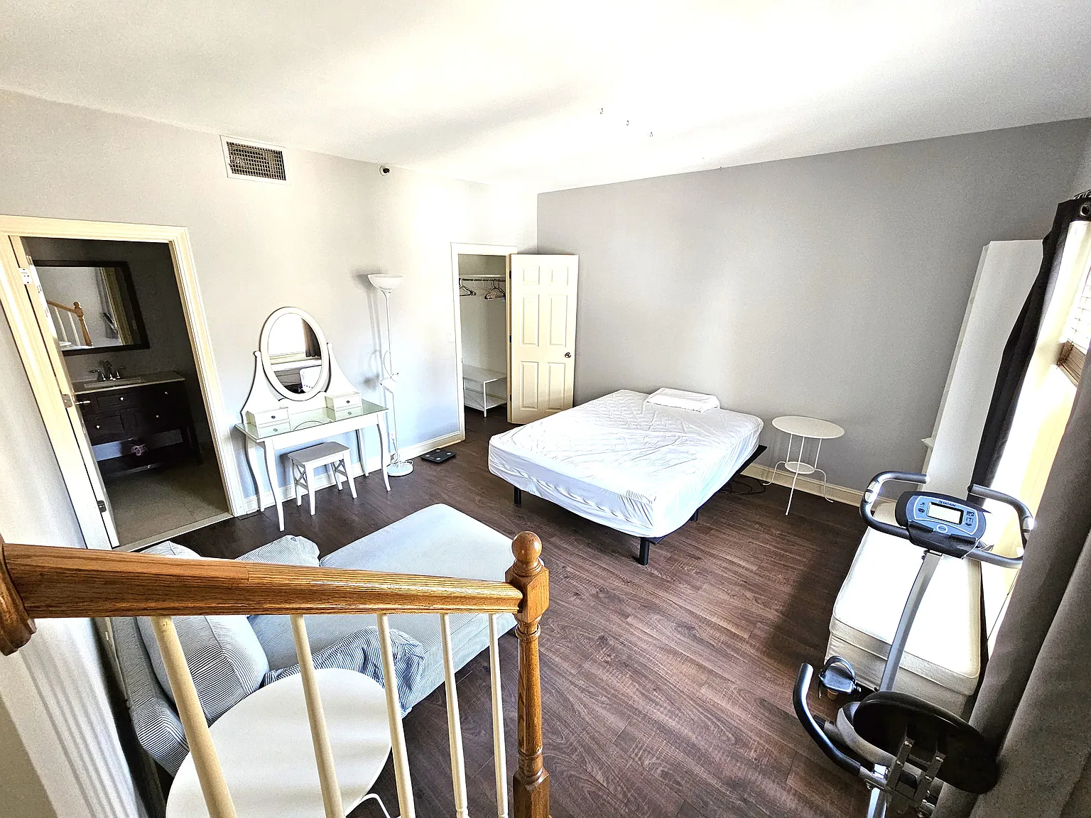 1 bed, 578 sqft, $3,350 — Photo 3