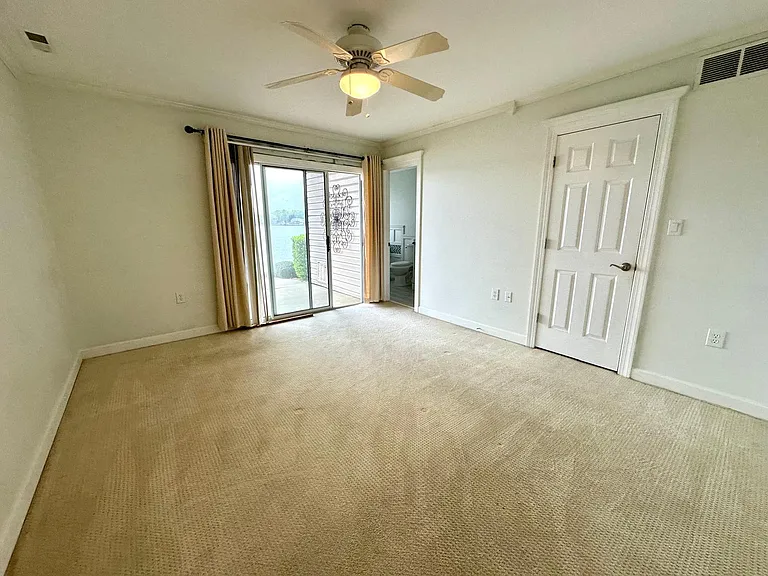 14051 Queens Harbor Rd — Photo 24