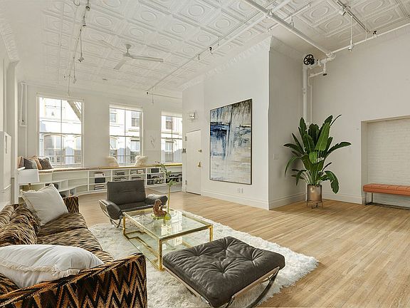 4th image of 55 Walker St APT 3A