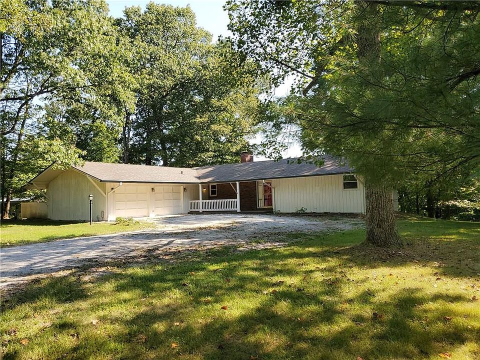 1st image of 17 Redbud Ln
