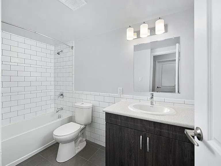 57 Forest Ave — Photo 6