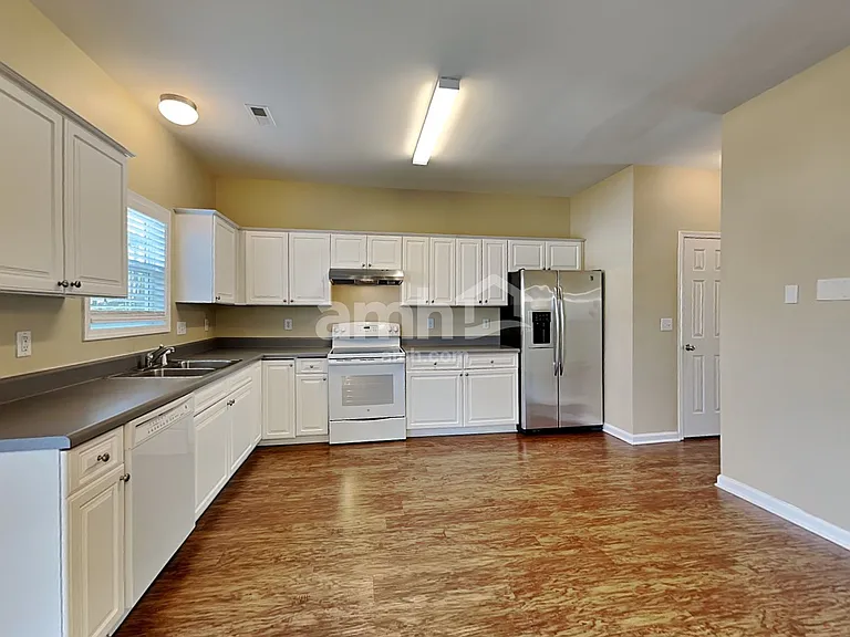 218 Spinel Ln — Photo 3