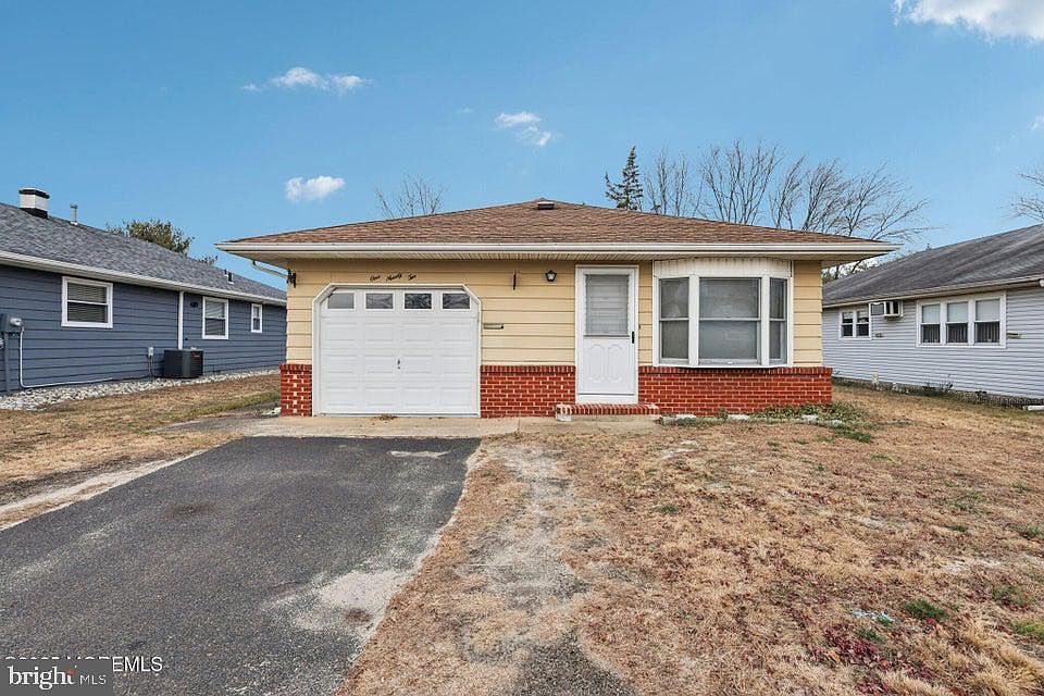 1st image of 192 Charlotteville Dr S #S