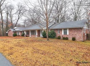 1207 E Hilltop Dr, Rogers, AR 72756