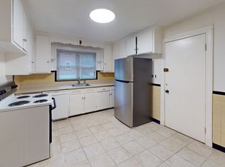 115 Withington Rd #A, Newtonville, MA 02460