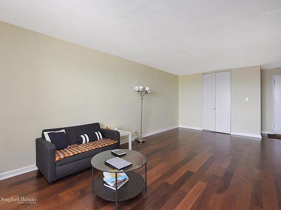 5th image of 12510 Queens Blvd APT 1606