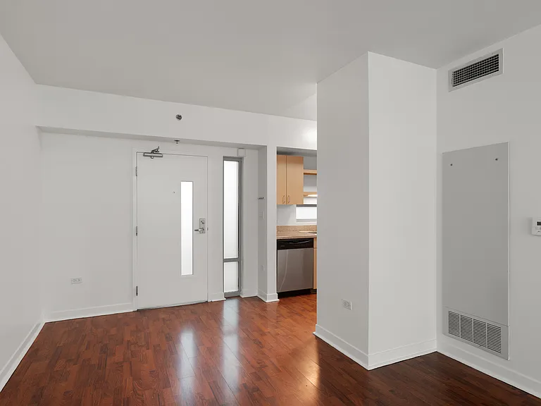 425 W Beech St #312 — Photo 6