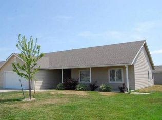 2728 Brookpark Dr, Manhattan, KS 66502