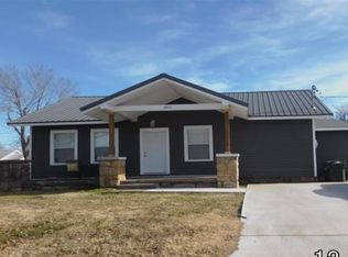 805 E Walnut St, Cushing, OK 74023