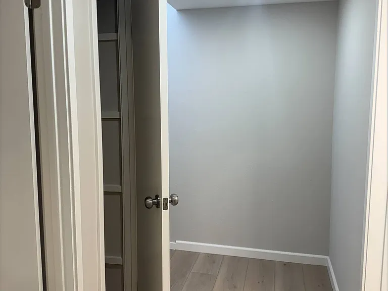 Old County Road Apartments — Photo 25
