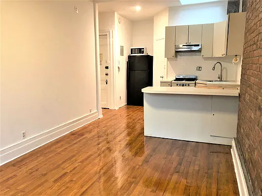 Rented by Rachel Realty | media 24