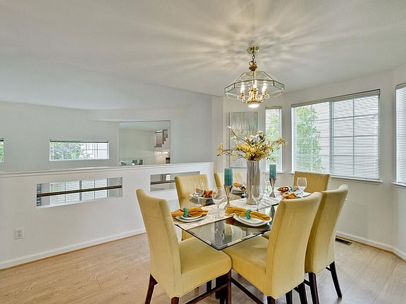 5th image of 20622 Gardenside Cir